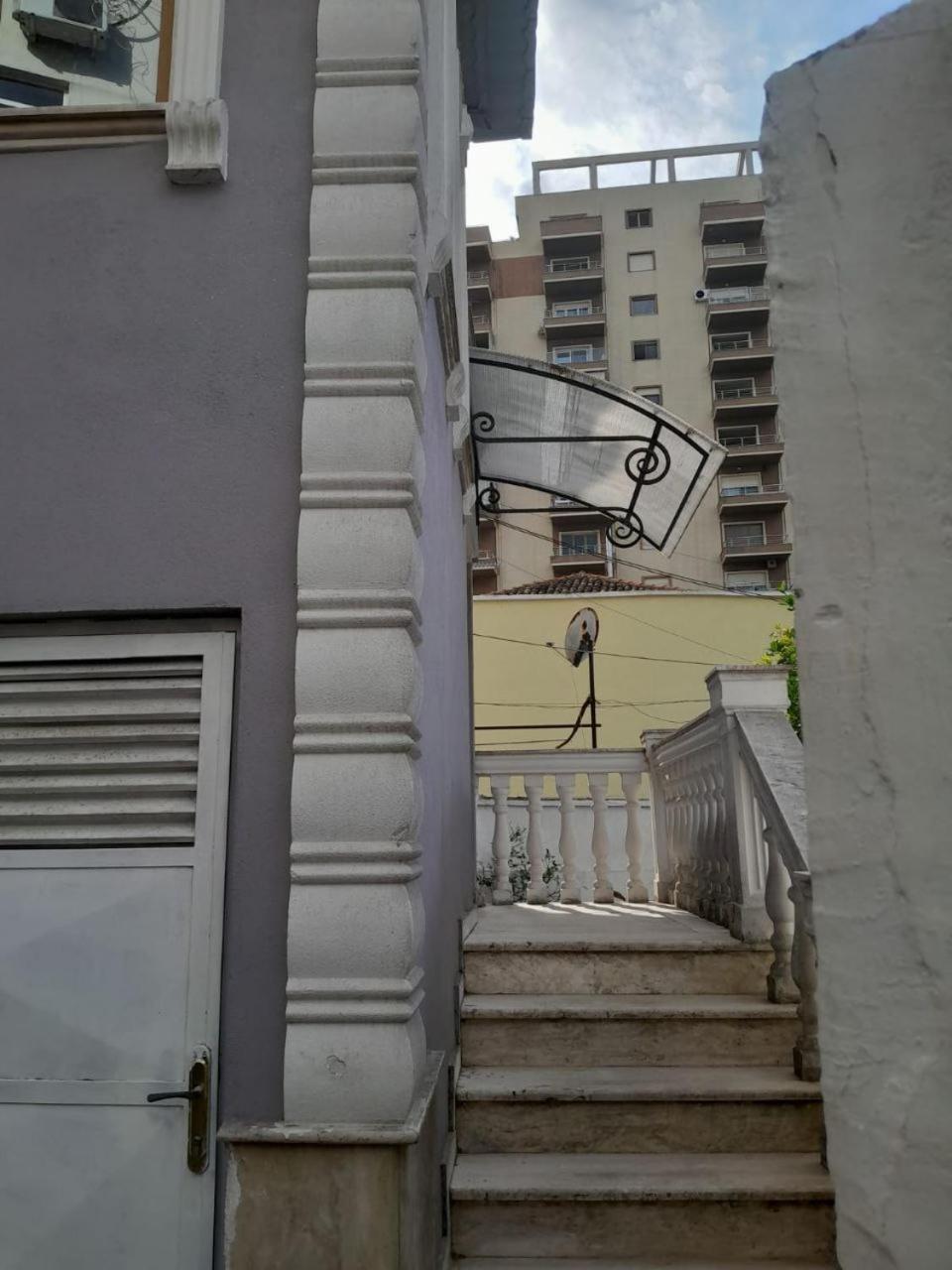 Tivari Appartement Durrës